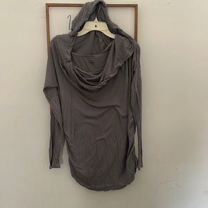 Inner Bliss for A Pea in a Pod maternity Cowl neck hoodie - size large